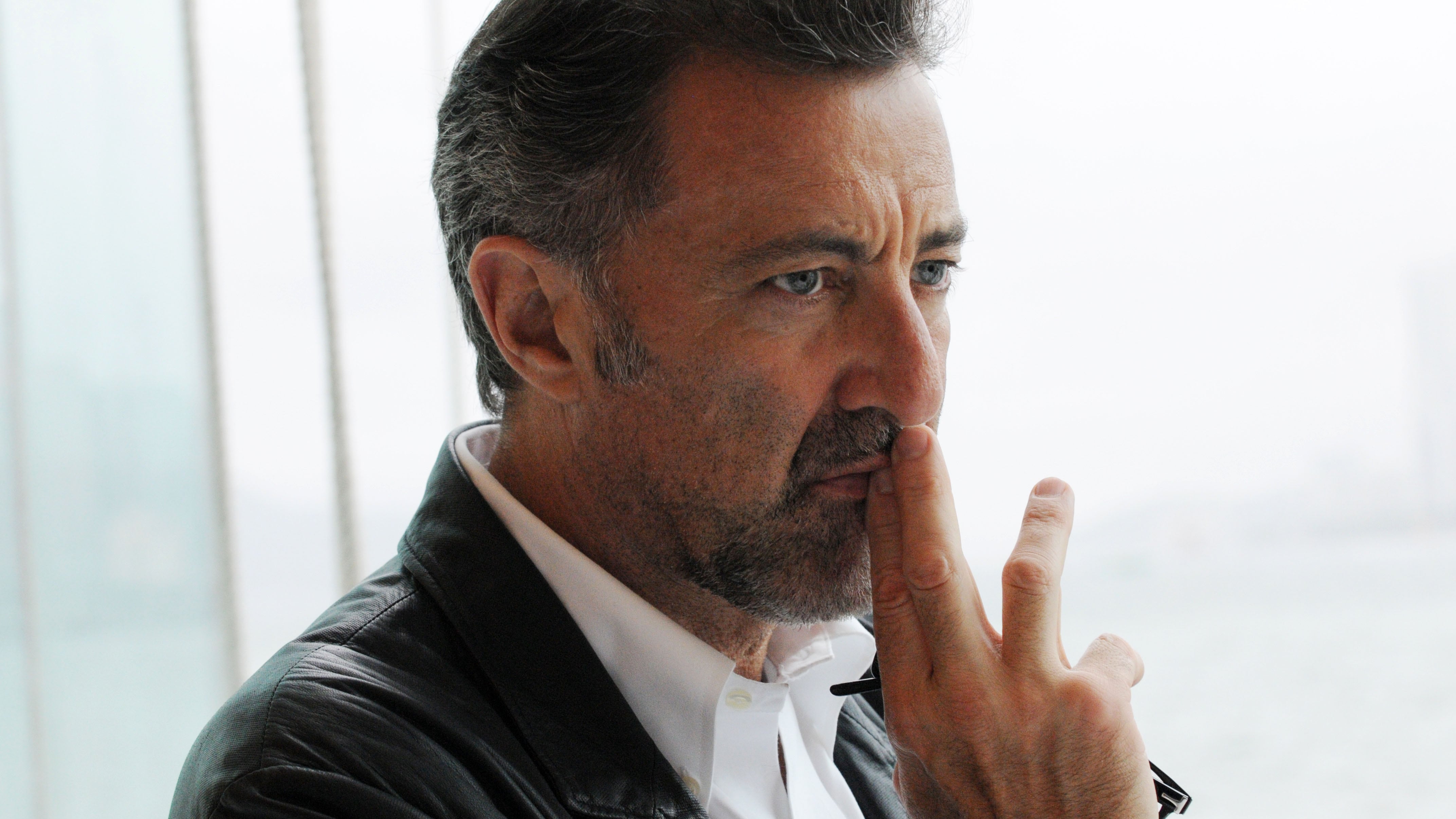 Maurizio Costanzo Show, Barbareschi parla degli abusi da piccolo