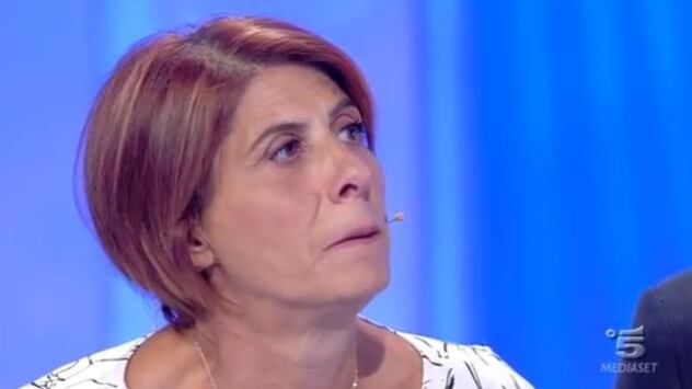 Non vede il figlio da 2 anni. A "C'è posta per te" cala il gelo