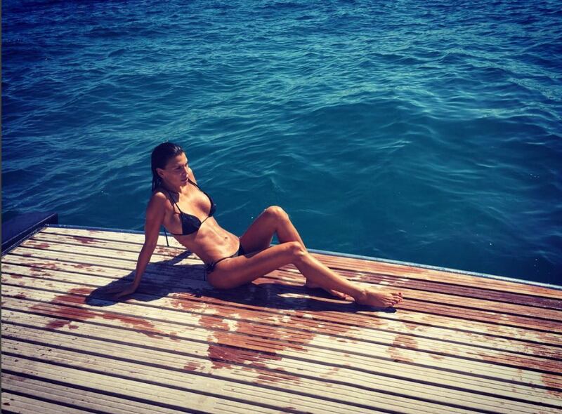 Claudia Galanti, seno in vista a Milano 25