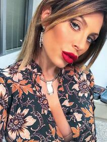 Paola Caruso seducente su Instagram 14