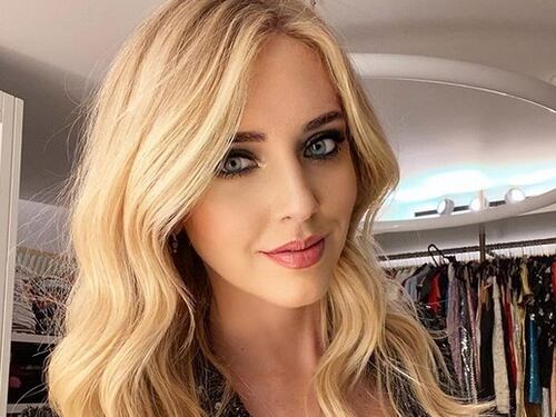 Chiara Ferragni e quel seno che insospettisce