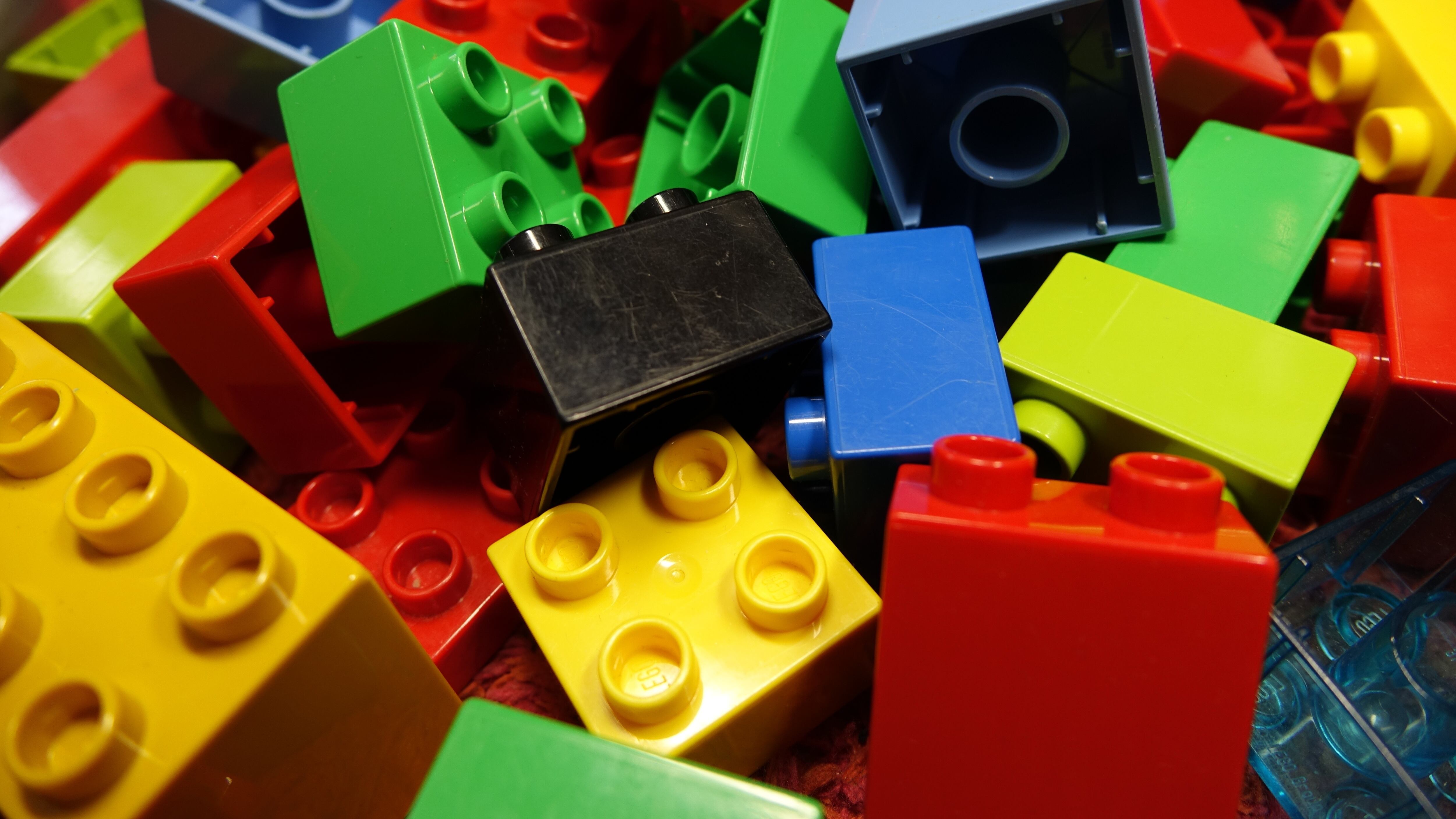 L'ultimo delirio woke: i Lego possono essere omofobi