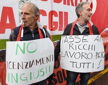 Renzi a Vimercate. Contestazioni operai Fiom 3