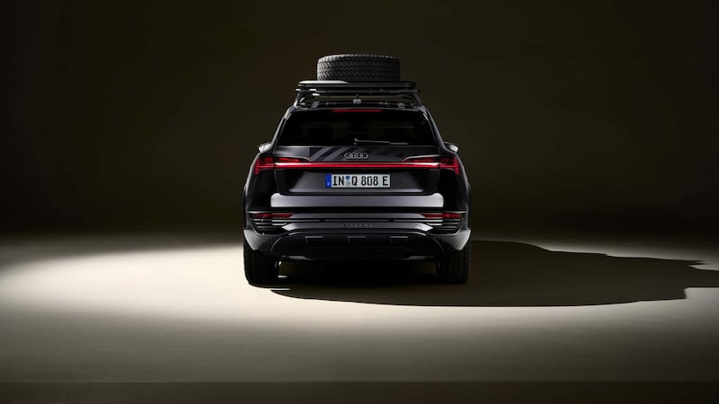Audi Q8 e-tron edition Dakar, guarda tutte le foto 7