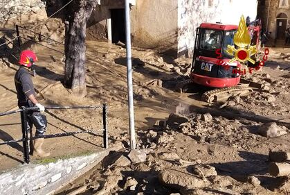 Frana devasta l'antico oratorio di Rezzo nell'Imperiese 2