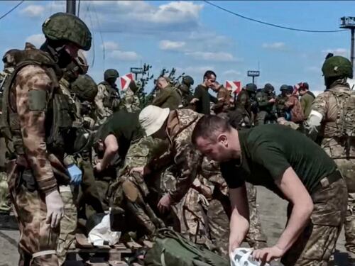 La moglie del capo Azov: "Mio marito in Russia"