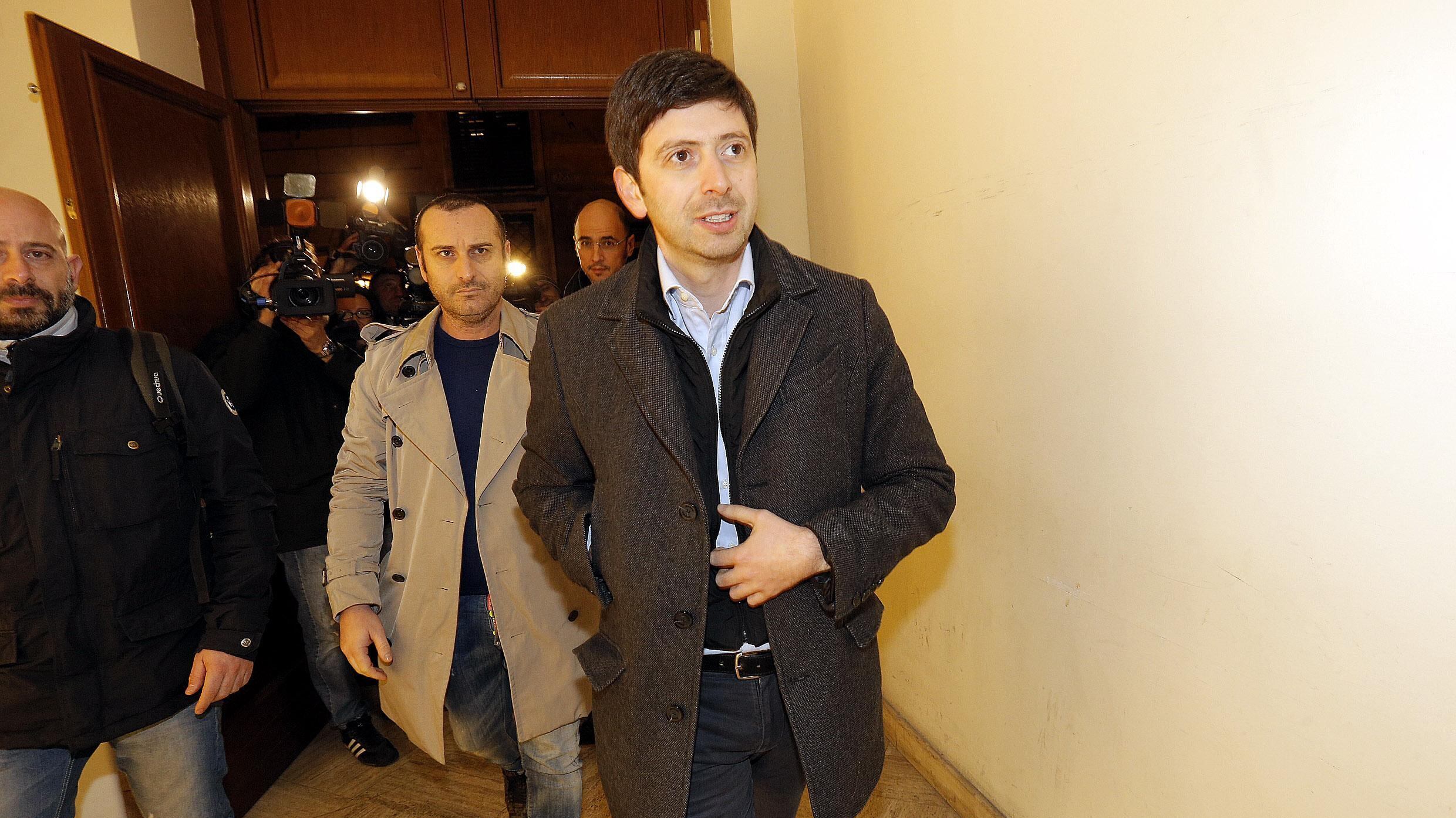 Il Pd fa la morale ma tace sui guai per i voti di scambio