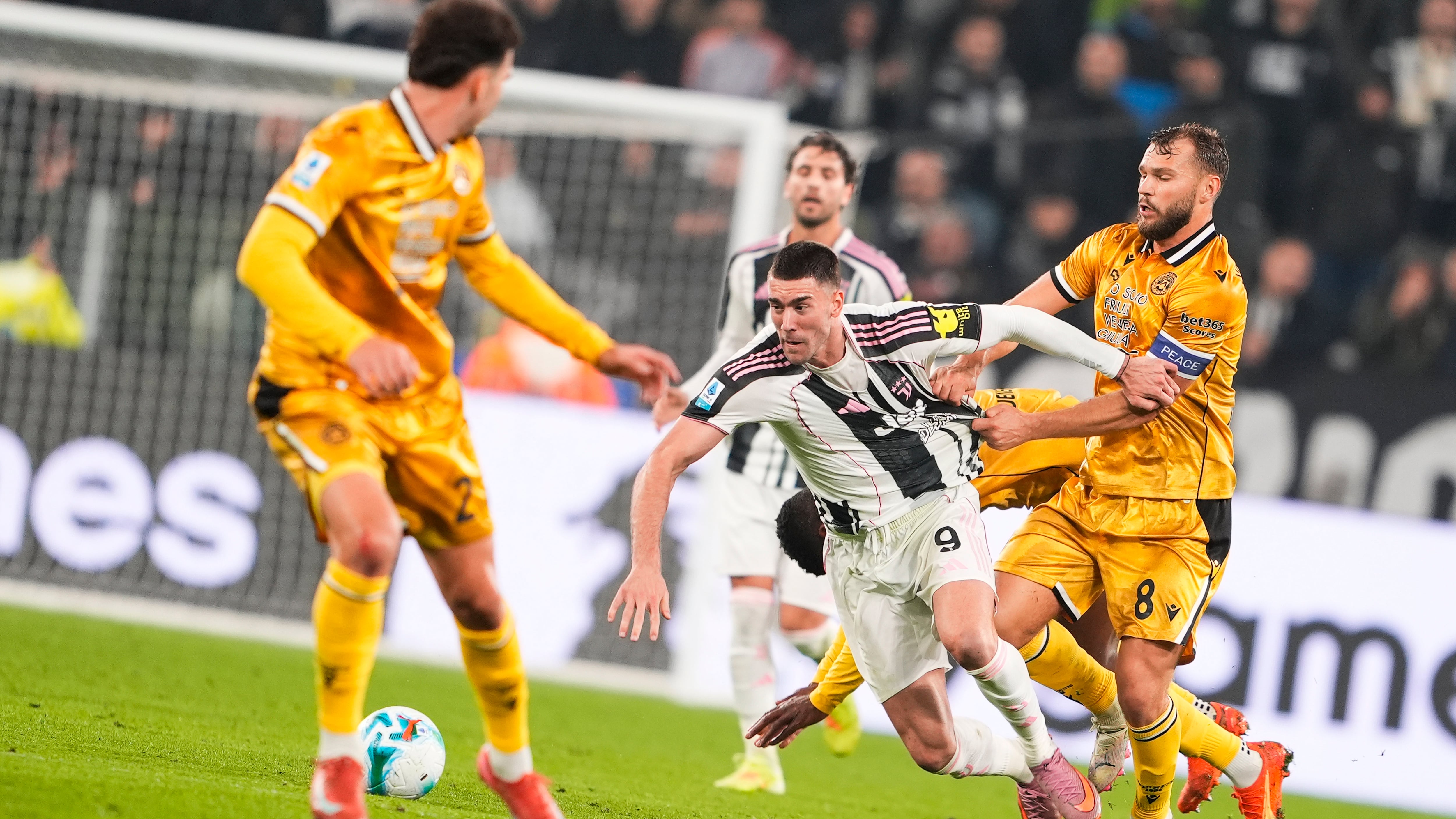 La Juventus risorge allo Stadium e piega 3-1 l’Udinese: segnano Vlahovic, Gatti e Yildiz