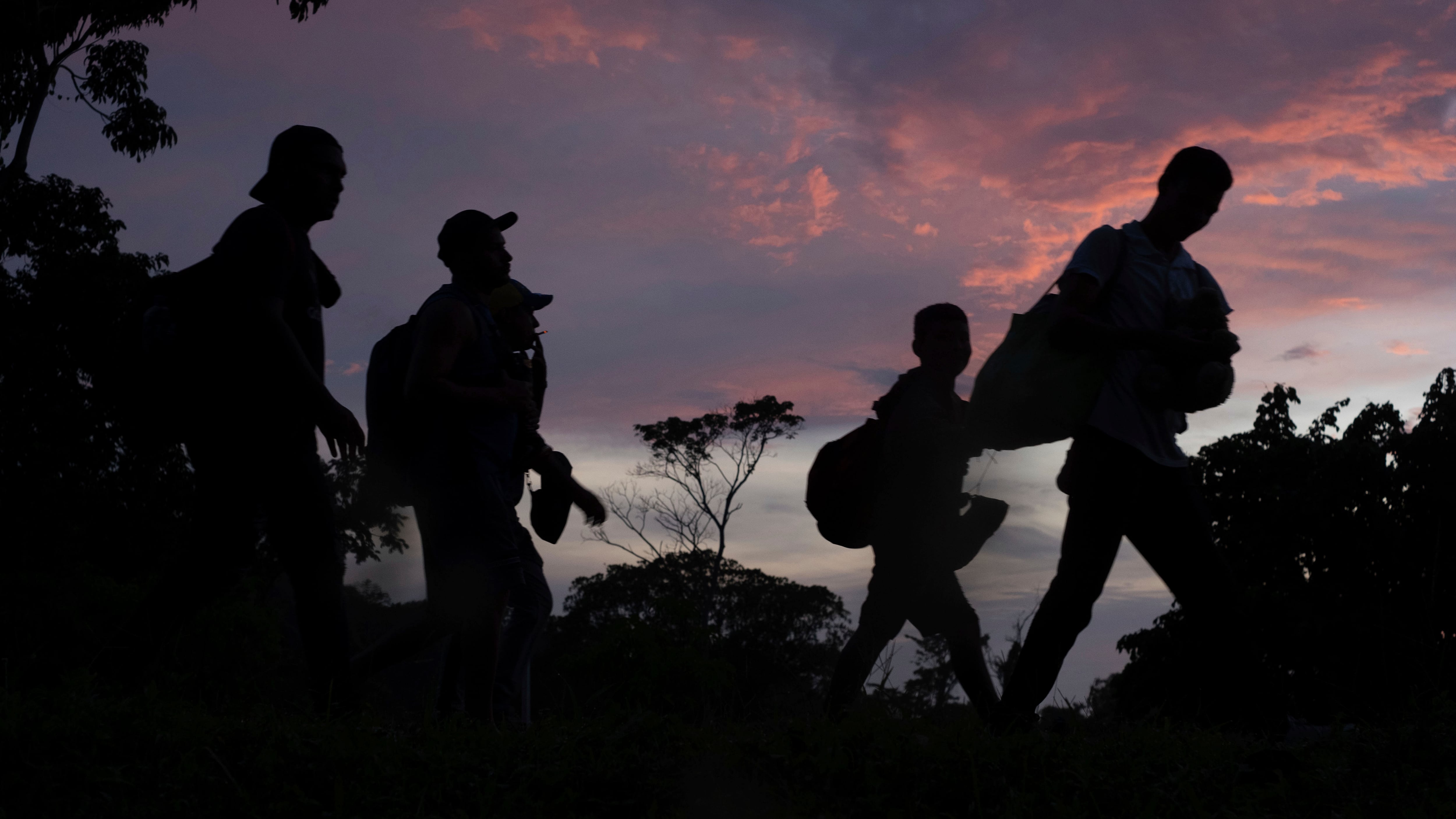 Migranti, i giudici accusano: "Ci sovraccaricano di lavoro". Ma l'emendamento FdI fa l'opposto