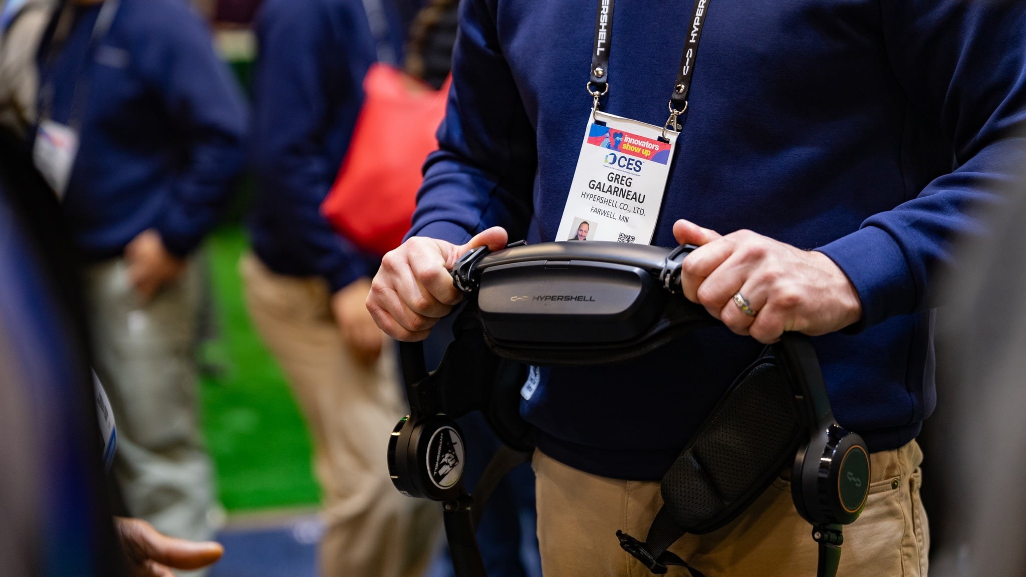 Centomila passi al CES di Las Vegas: ci siamo potenziati con un esoscheletro