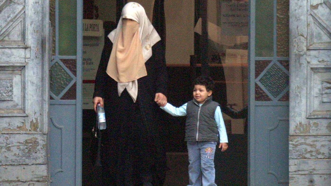 Medina, bimbo di 6 anni decapitato davanti alla mamma perché sciita