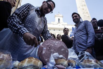 Protesta davanti a Montecitorio 2