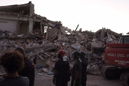 Lady Gaga per il terremoto: foto 33