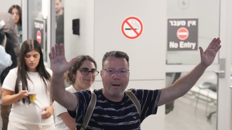 Il comandante, il CEO, i piloti “in borghese”, il dentista: chi sono gli eroi del volo Flydubai