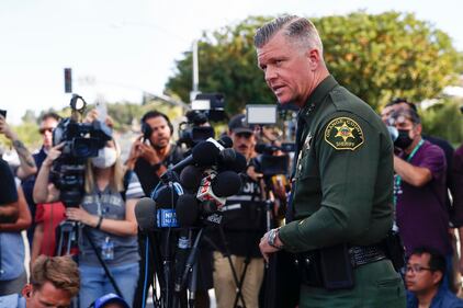 Sparatoria in una chiesa della California, arrestato un uomo di 60 anni 10