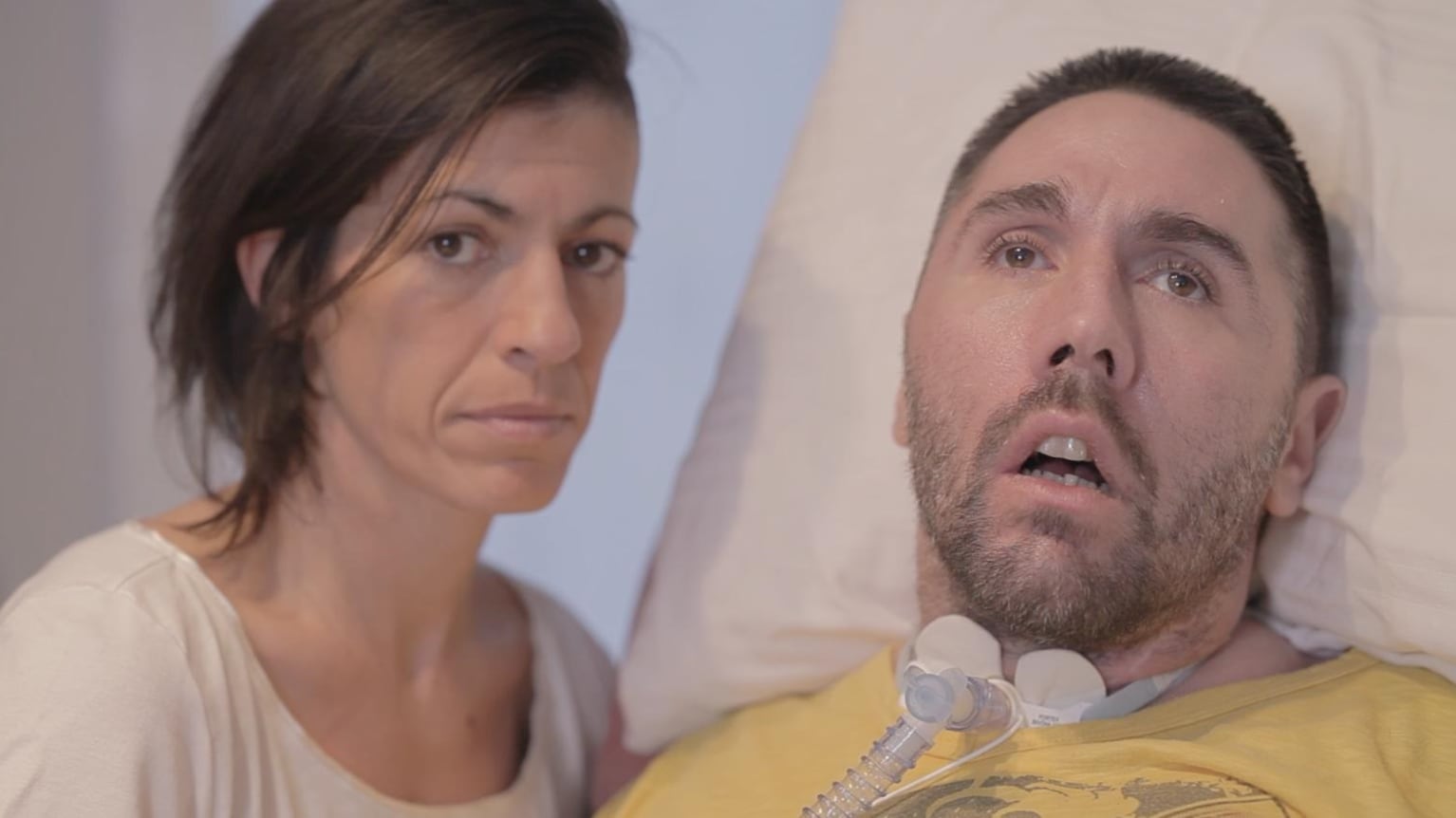 Dj Fabo, intervista delle Iene mostrata in aula: la pm si commuove