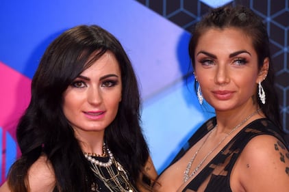 Elettra Lamborghini e la scollatura profonda agli Mtv Awards 2