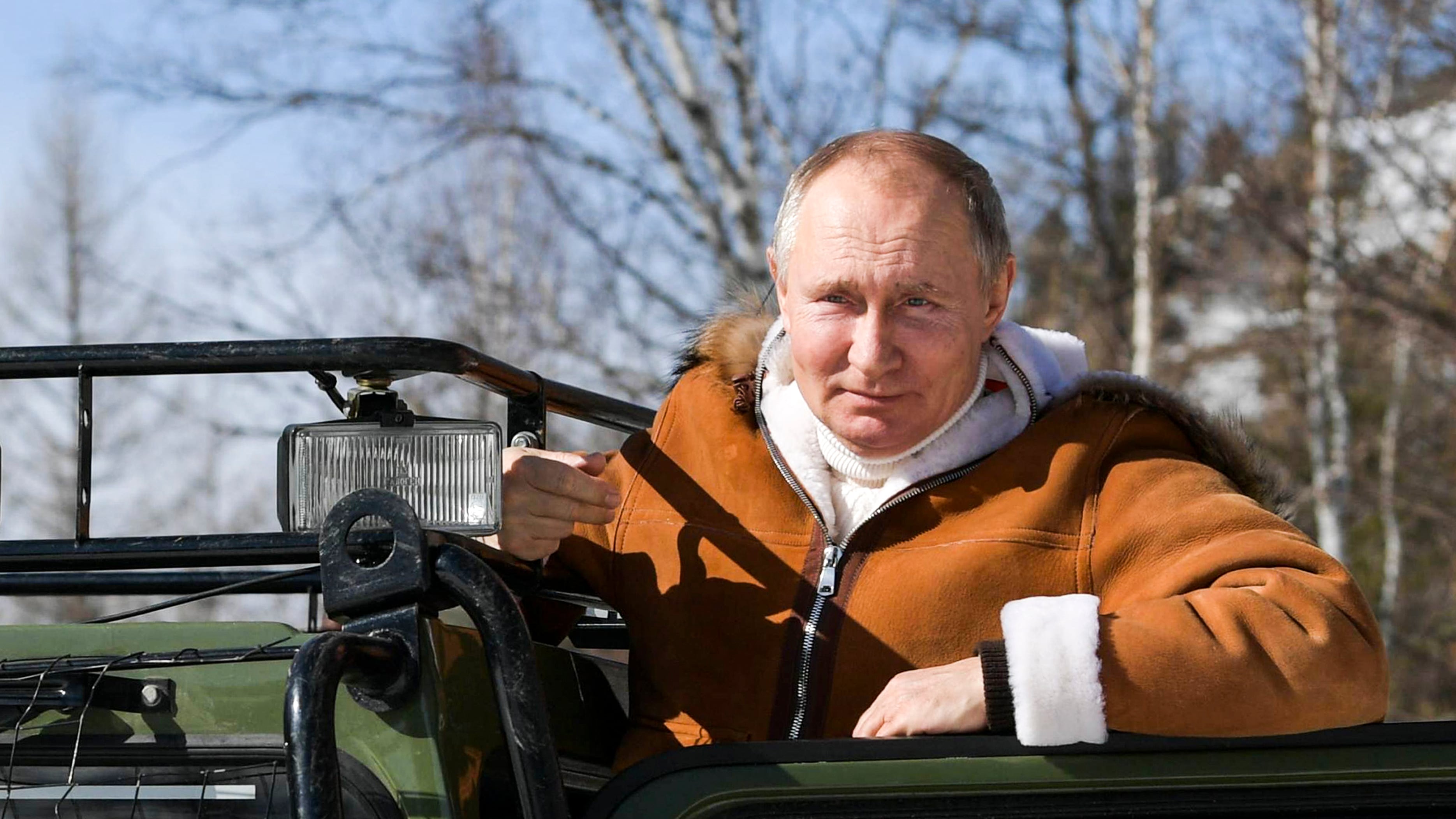 Putin si fa Sputnik e attacca. "Ue non difende le persone"