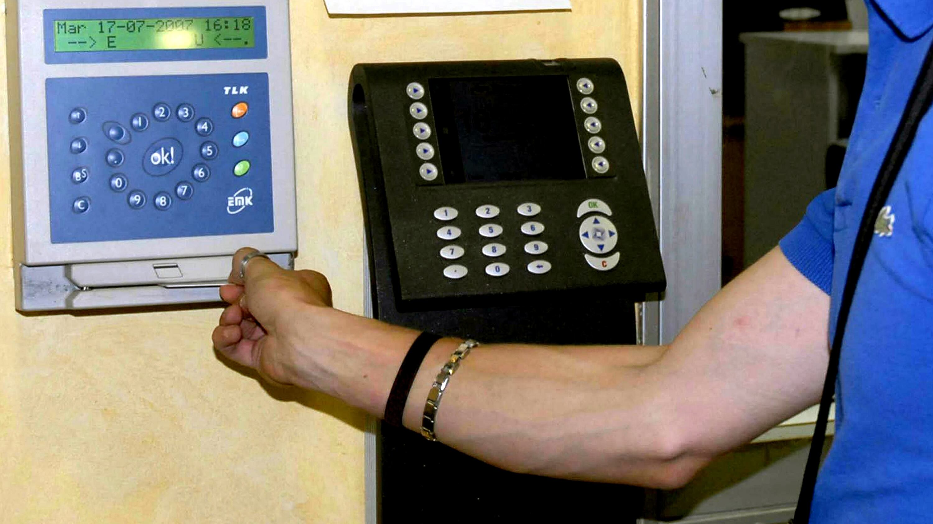 Raddoppiano i delatori negli uffici pubblici