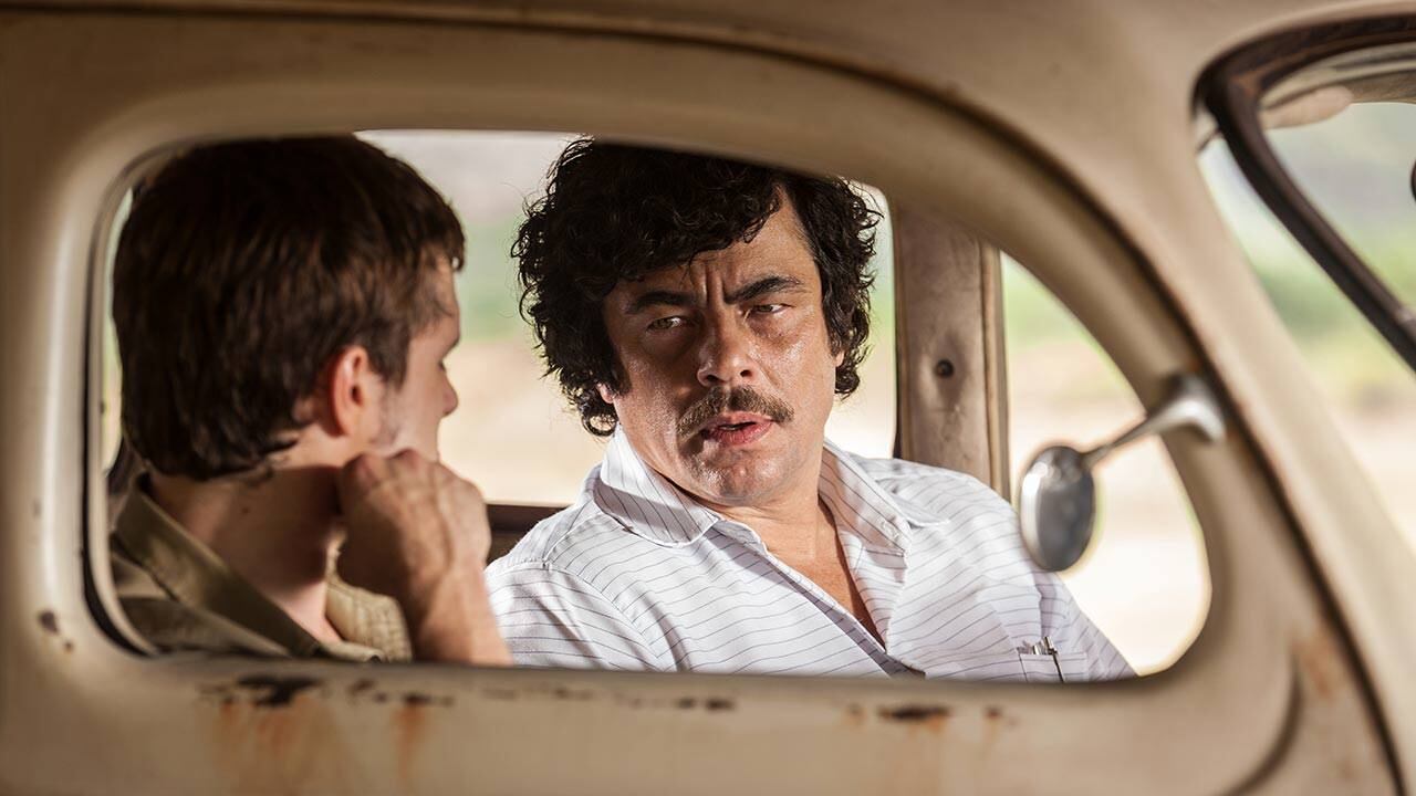 Benicio Del Toro giganteggia nei panni di Pablo Escobar, al cinema