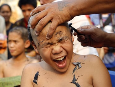 Tailandia, i bambini che saranno monaci buddisti 6
