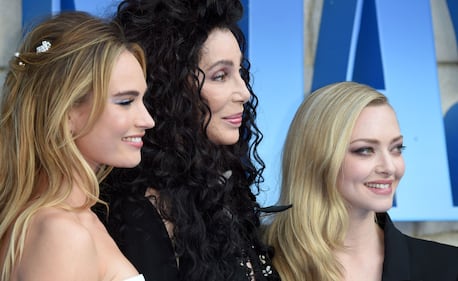 Cher e Meryl Streep, bacio lesbo in foto 6
