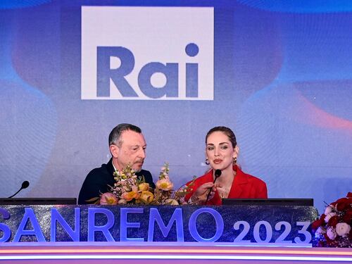 Ferragni figura indegna, ninna nanna Mattarella e Benigni: quindi, Sanremo...