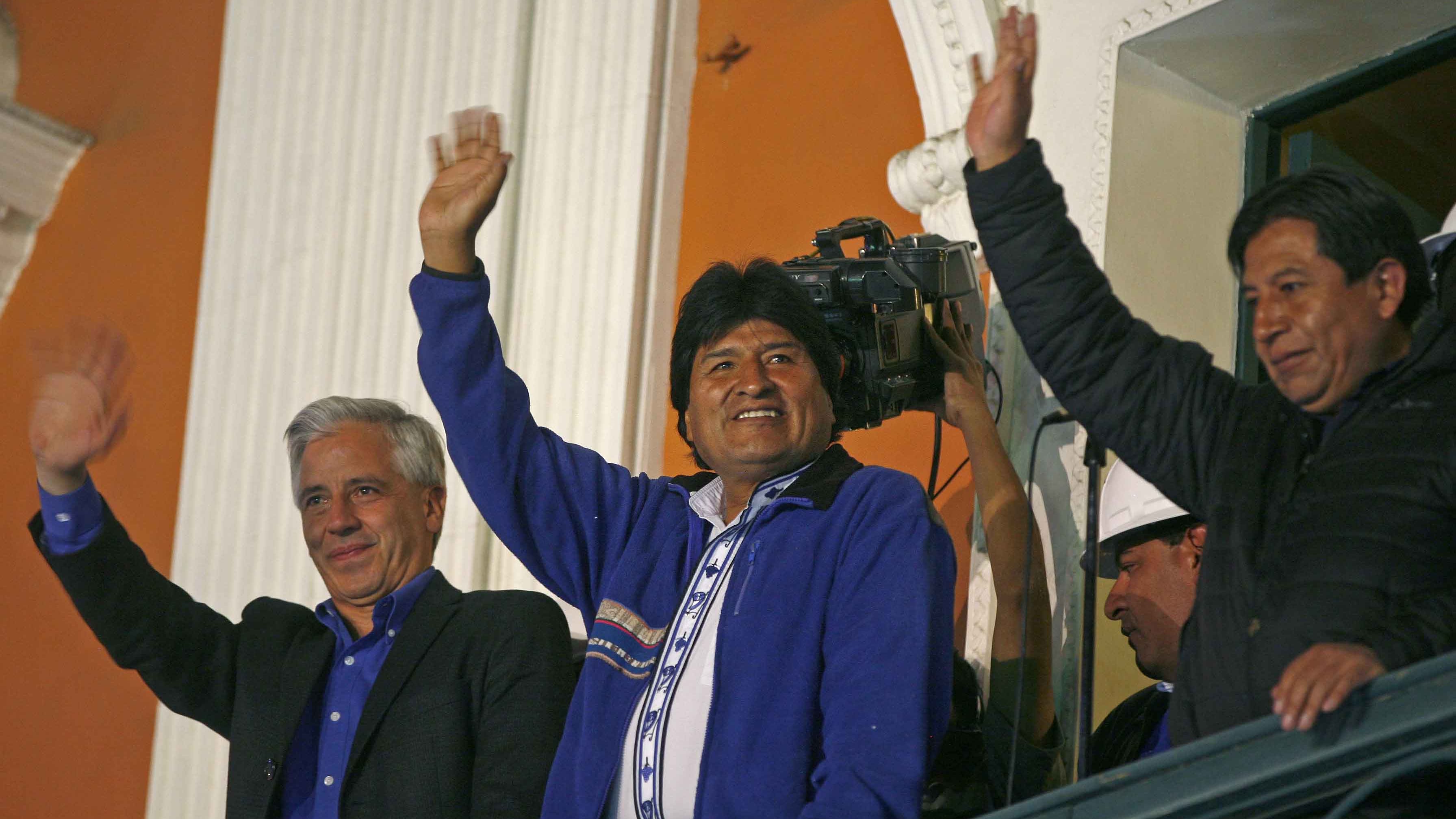 Bolivia, trionfa ancora Morales: "Dedicato a Fidel Castro"