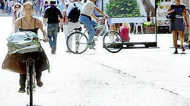 Sos dei disabili all'assessore: «Bici pericolose sui marciapiede»