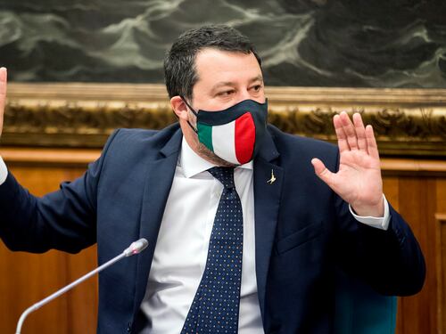 "Coprifuoco alle 23", "Non si può". Lo scontro Salvini-Sileri