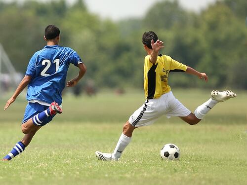 "Noi colpiti con le mazze dopo la partita tra ragazzini"
