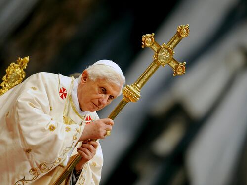 "Mai abrogata". Così Benedetto XVI ha salvato la Messa in latino