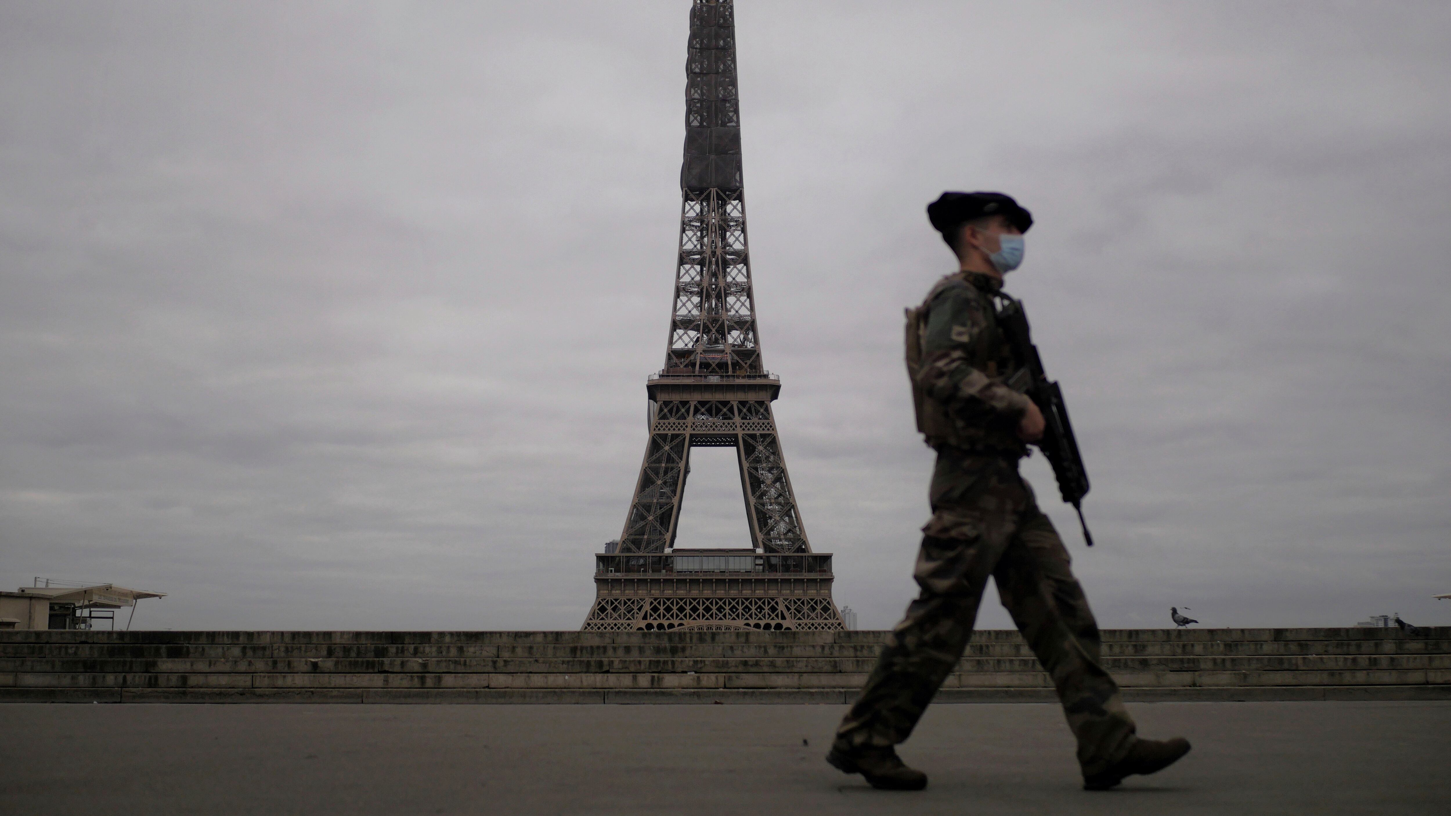 L'operazione segreta di Francia ed Egitto: "In Libia uccisi centinaia di civili innocenti"