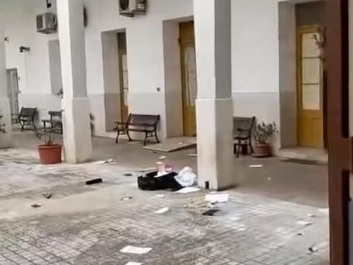 Grida "Allah Akbar" e sfonda la porta: magrebino devasta il convento