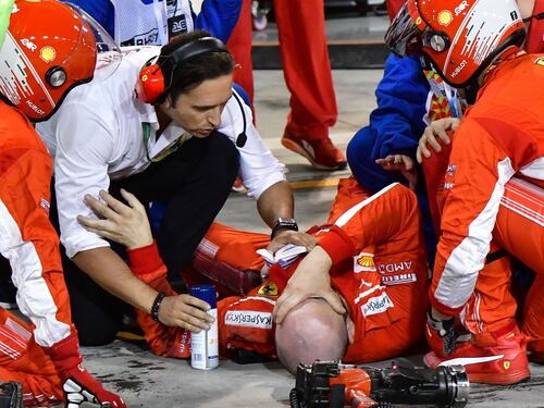 Bahrain, meccanico Ferrari investito da Raikkonen: "Frattura a tibia e perone"