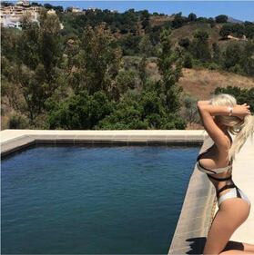 L'estate sexy di Charlotte Caniggia 18