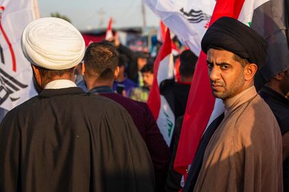 Iraq, assalto all'ambasciata Usa: bruciate bandiere americane 4