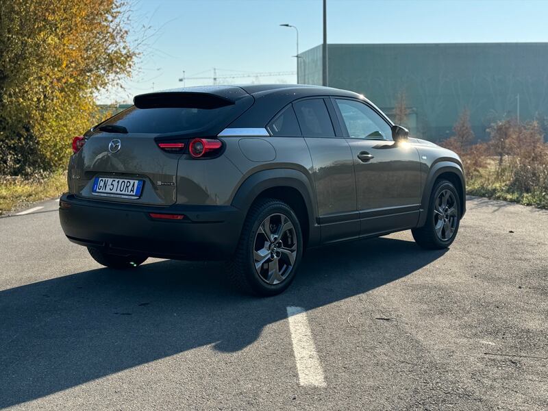 Mazda MX-30 2024: guarda la gallery del crossover elettrico giapponese 7