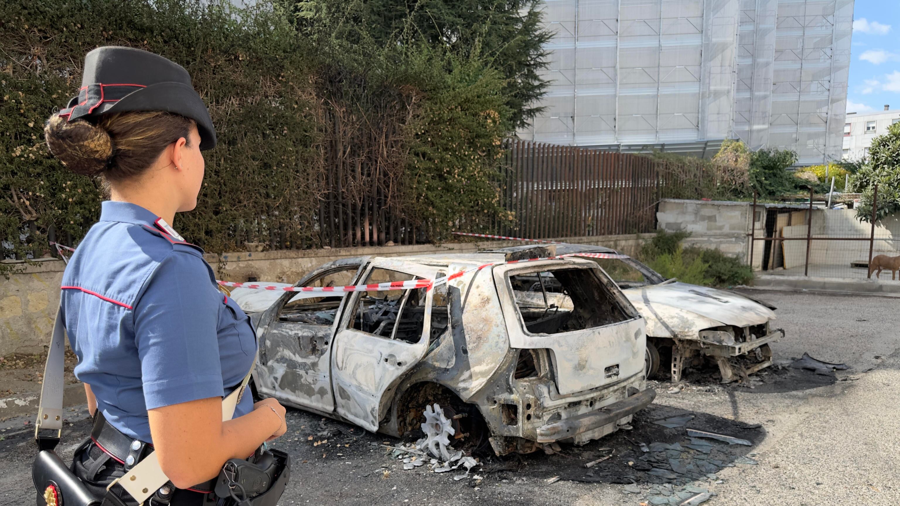 Litiga con la vicina e le dà fuoco. Arrestato 53enne, grave la donna