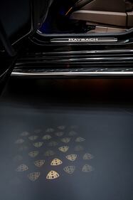Mercedes-Maybach EQS SUV: guarda la gallery 33