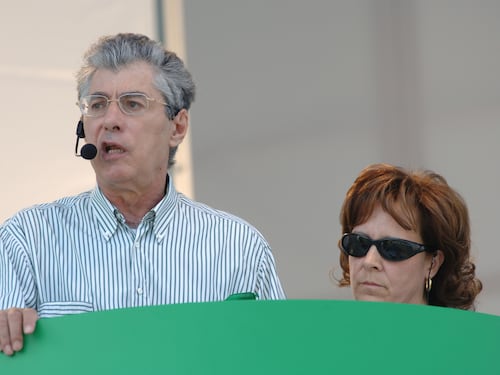 La vita privata di Umberto Bossi: i due matrimoni e l’amore per i quattro figli