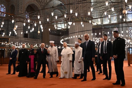 Papa Leone XIV alla Moschea Blu: le foto 3