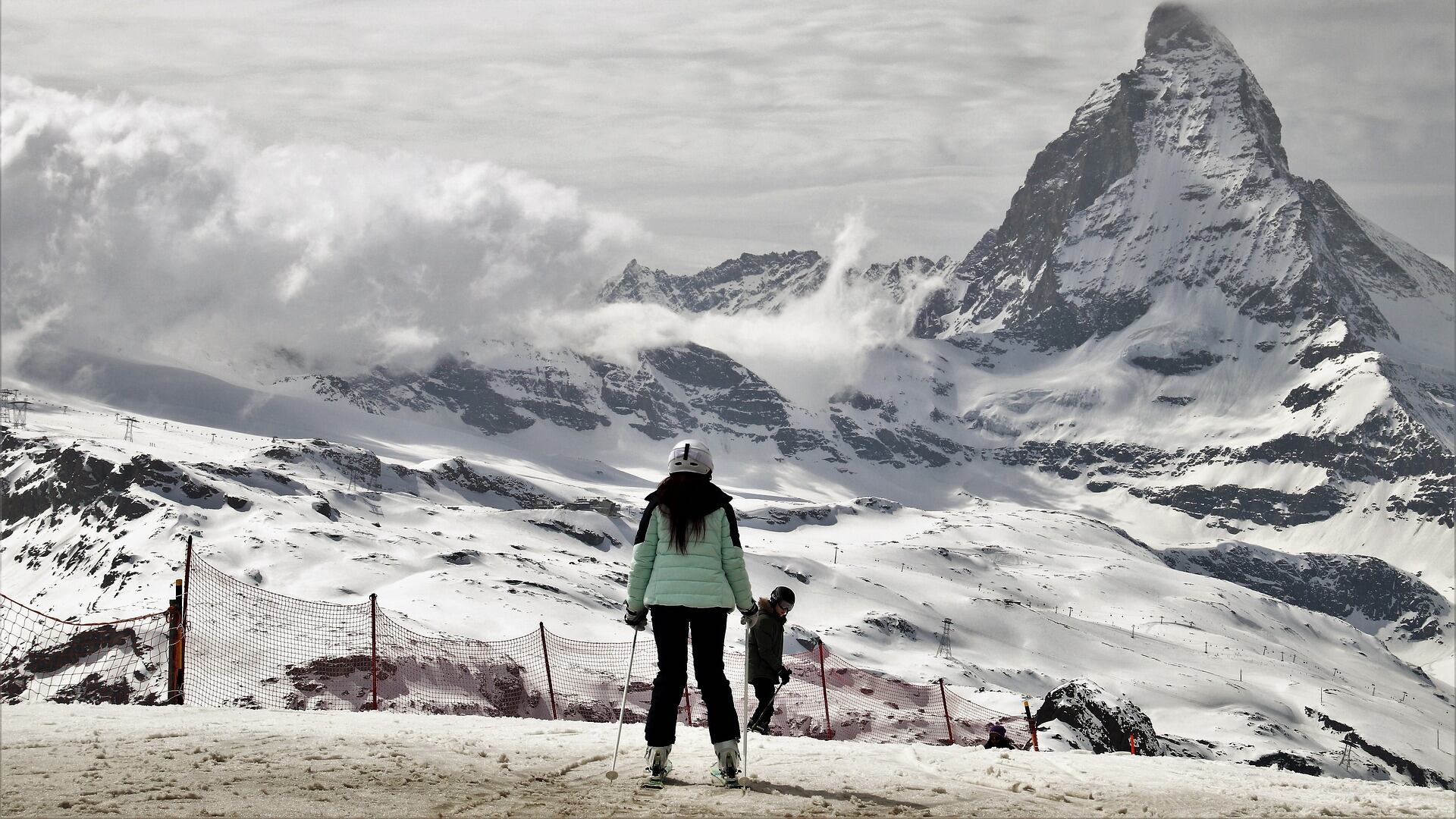 A Cervinia ultima sciata dopo l'assalto