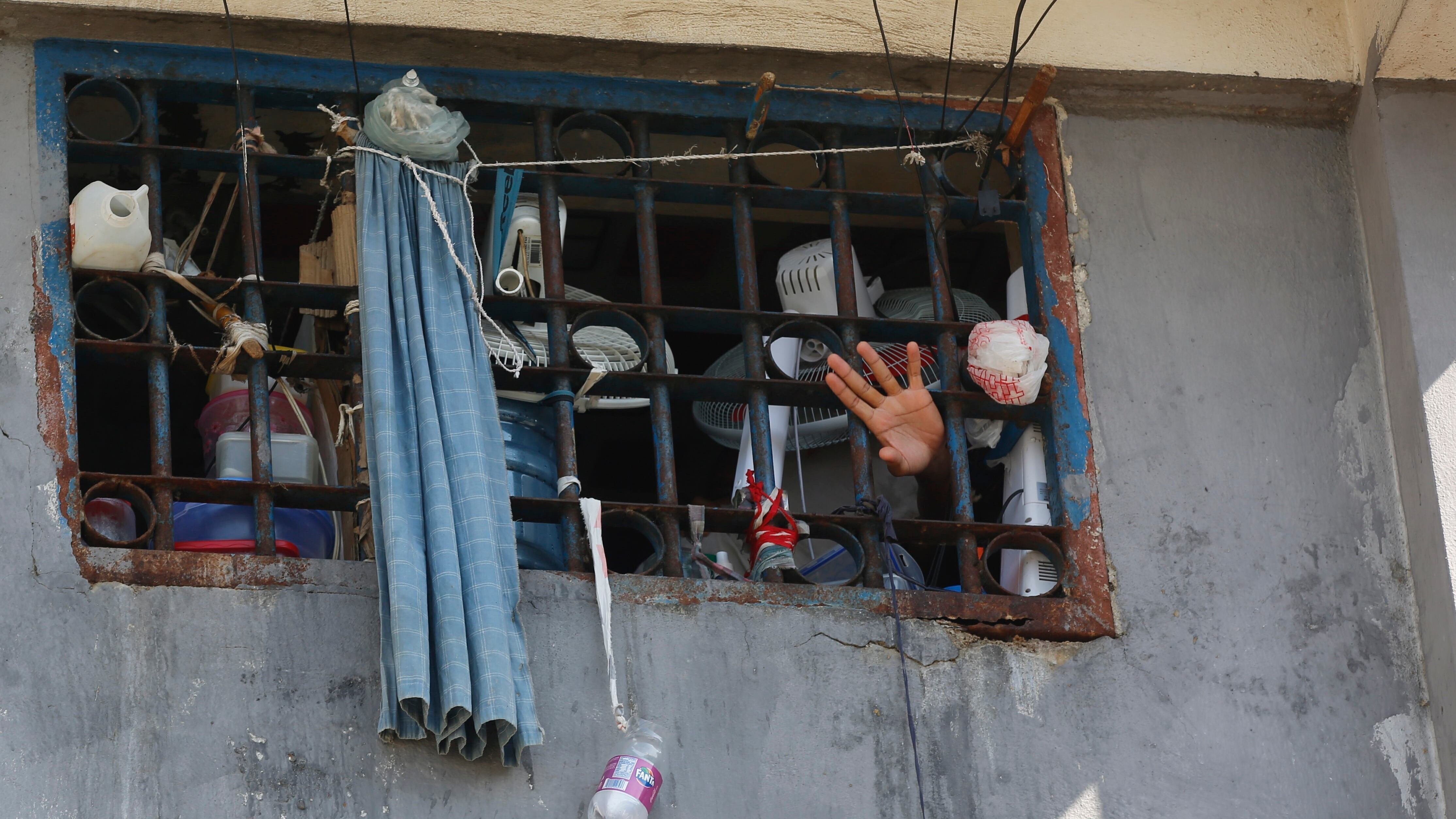 Haiti in mano alle gang: 4mila evasi e premier in fuga