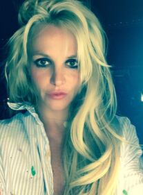 Britney Spears, sexy addominali su Twitter 4