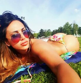 Marika Fruscio sexy in bikini 1
