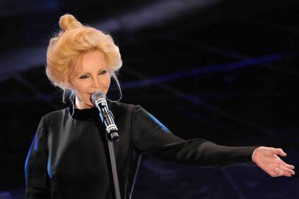Patty Pravo, icona sexy ieri e oggi 14