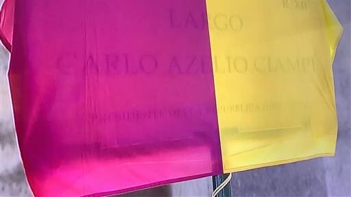 Il Fatto difende la Raggi: "Azelio? Sbagliò pure il Quirinale"