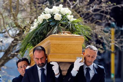 Da Mastella a Gasparri: chi c'era ai funerali di Pomicino - Le foto 6