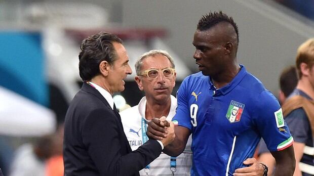 Scuse di Balotelli a Prandelli, ma con i compagni è gelo
